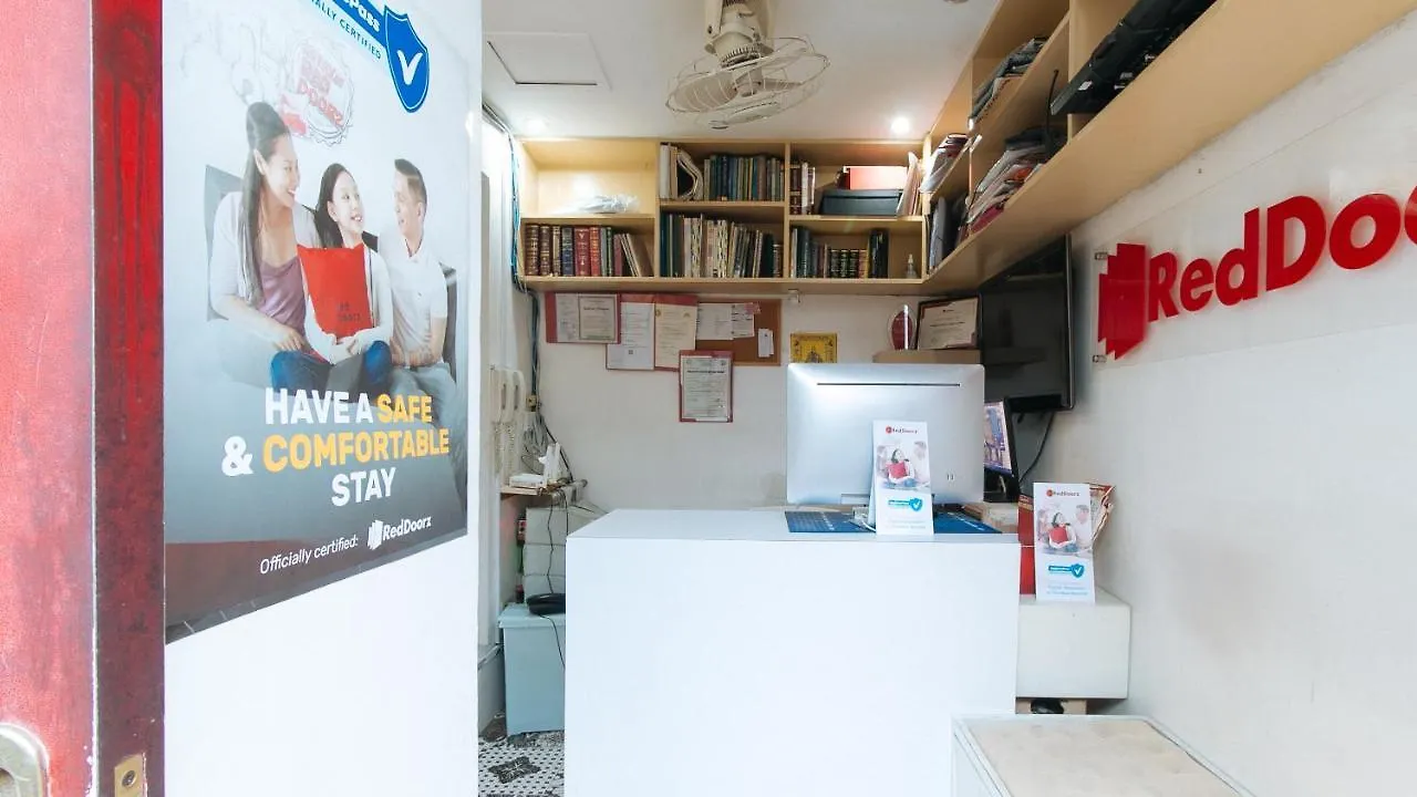 Reddoorz Plus Bienvenido Boarding House Las Pinas Weekly Stay Hotel