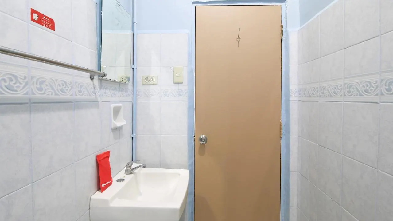 *** Hotel Reddoorz Plus Bienvenido Boarding House Las Pinas Weekly Stay Philippines