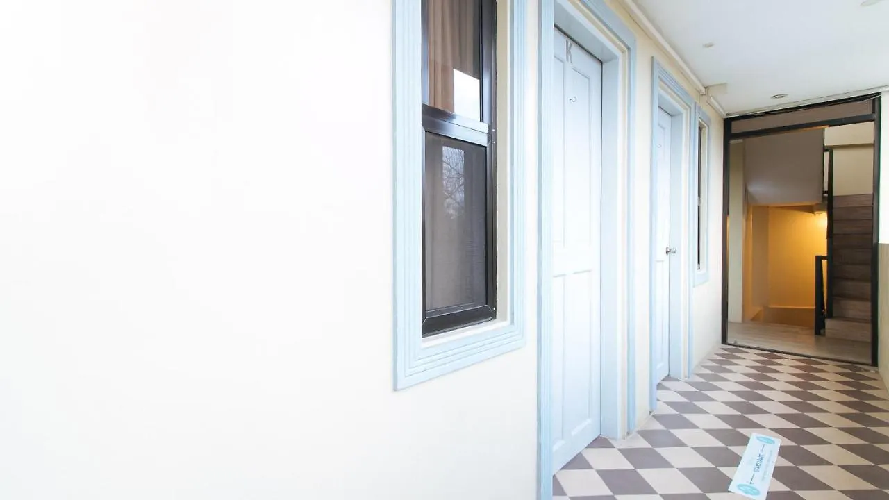 Reddoorz Plus Bienvenido Boarding House Las Pinas Weekly Stay Philippines